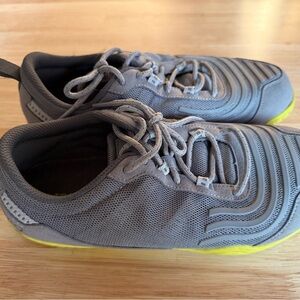 Men’s Xero Shoes 360 with Yellow Accents - Size 8